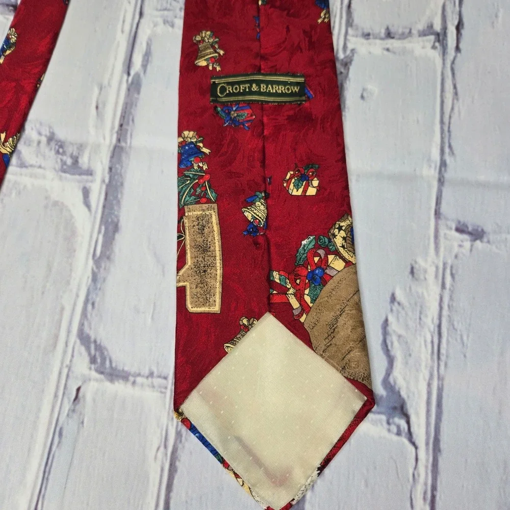 Croft & Barrow Red Santa‎ Claus Christmas Holiday Silk Blend Necktie Mens